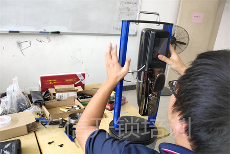 正规开锁培训学校：开锁修锁培训